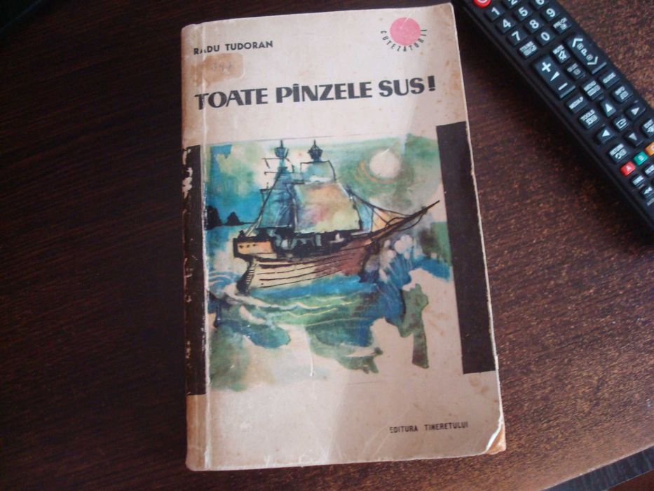 Carte Toate panzele sus de Radu Tudoran