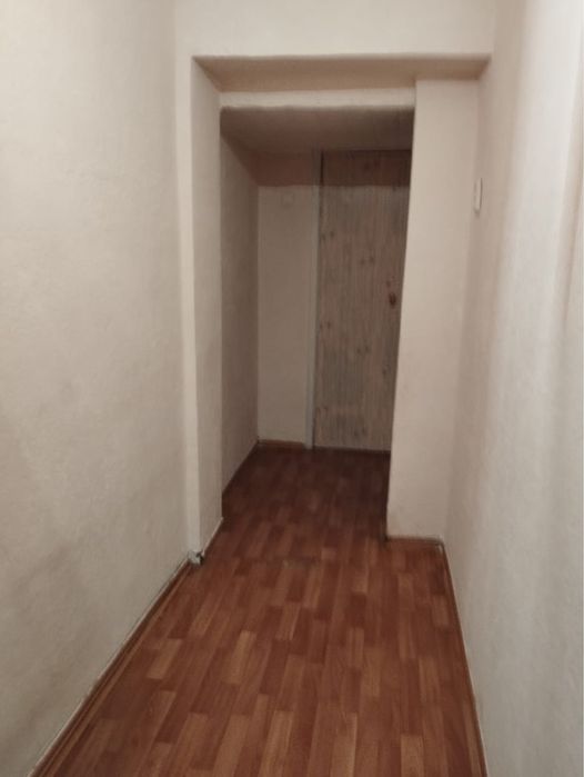 Сдам 2 комнатную квартиру.