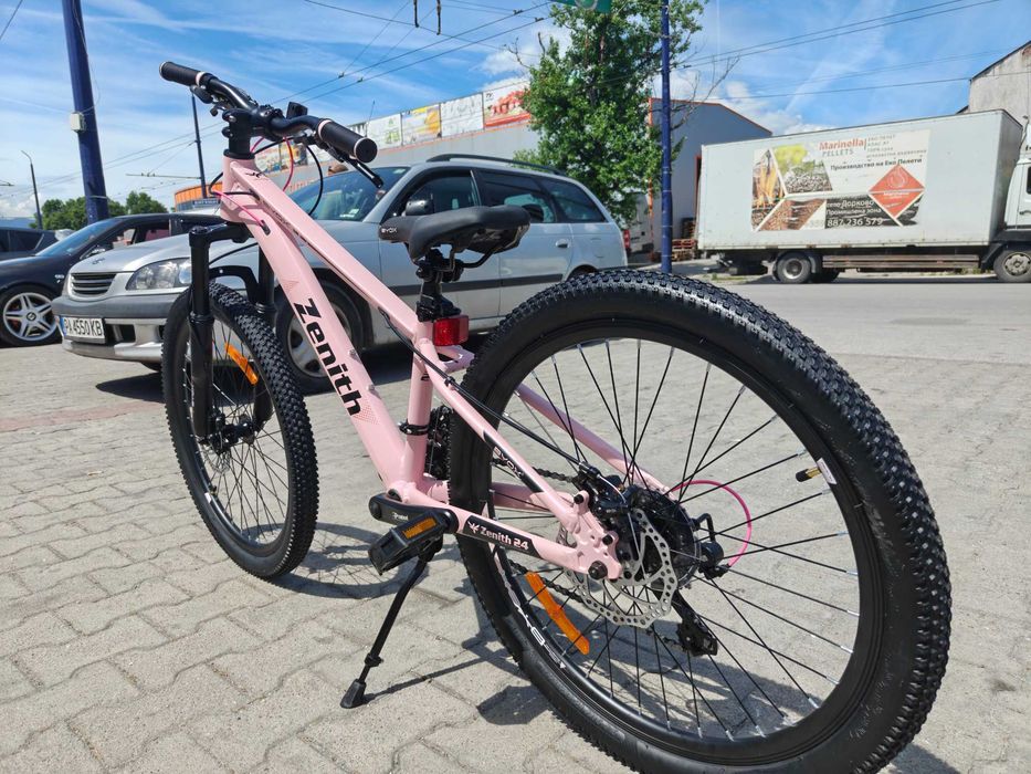 X Алуминиев велосипед 24" ZENITH розов