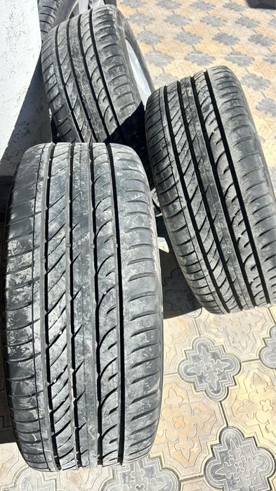 летние безкамер шины с дисками датчиком давление