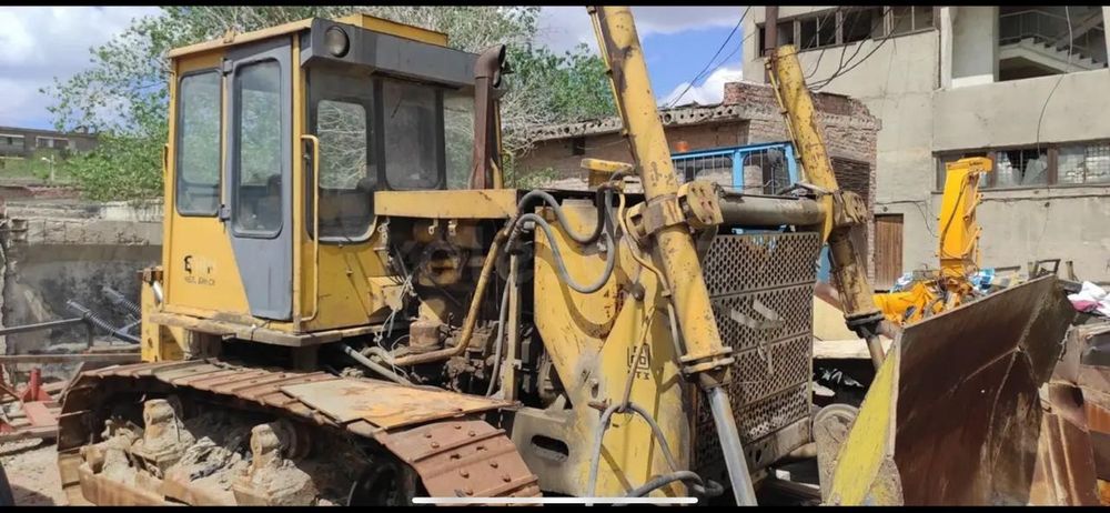 Бульдозер б/у в хорошем состоянии