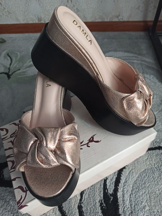 Продам женскую обувь