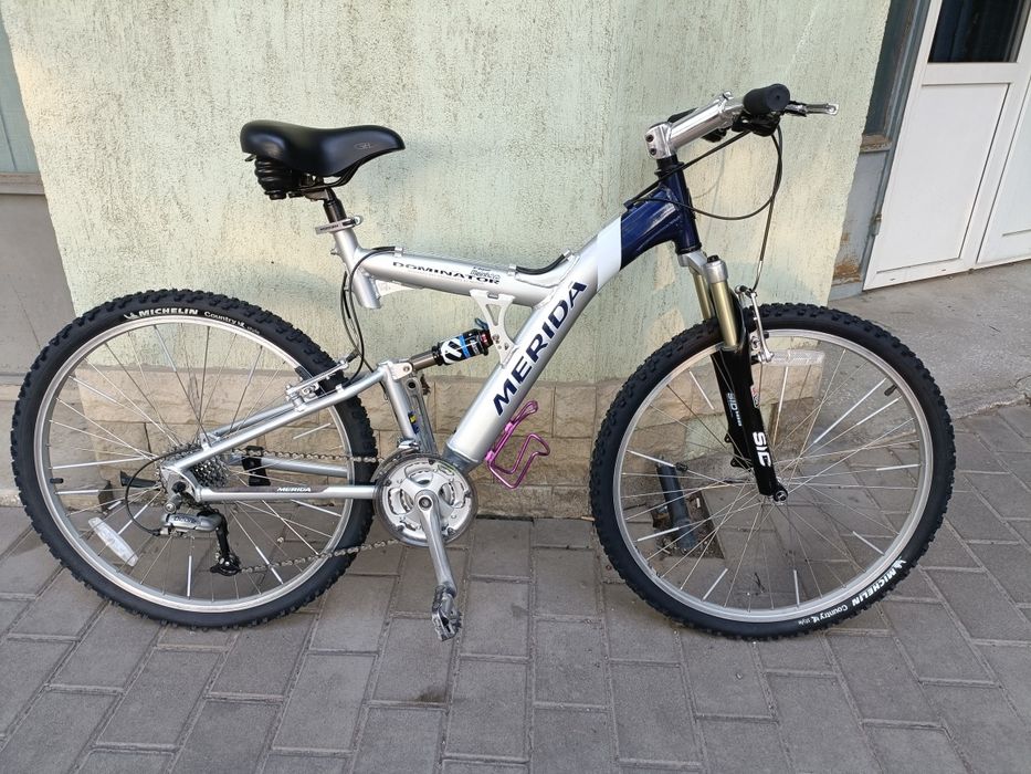 Bicicleta Merida Dominator full suspension
