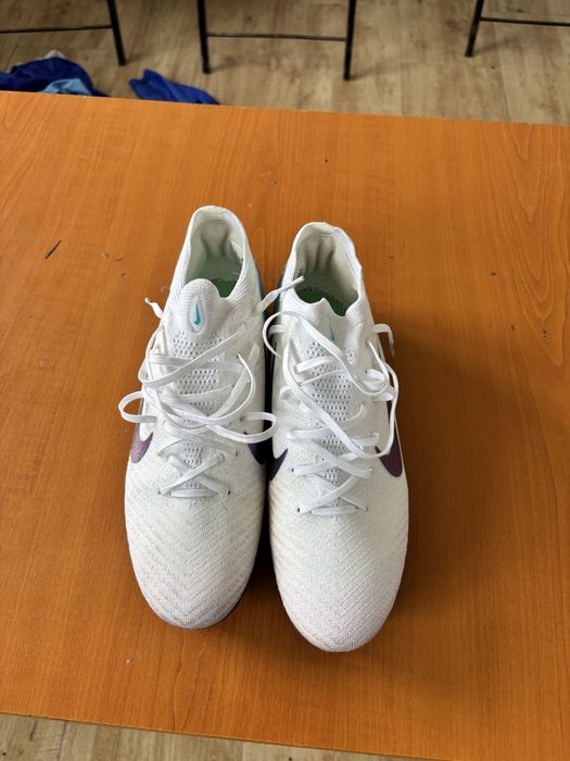 Ghete de fotbal nike Mercurial