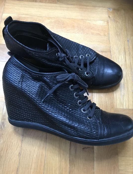 Сандали, чехли и обувки - номер 38, 39 , 40