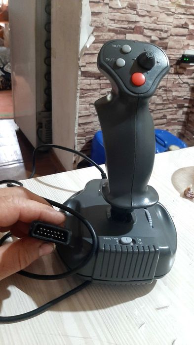 Продам джойстик игровой