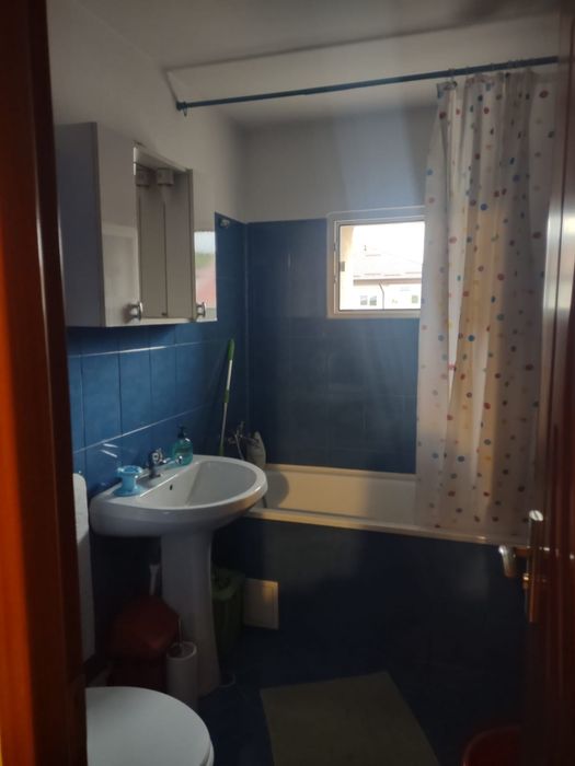 Vând apartament 3 camere