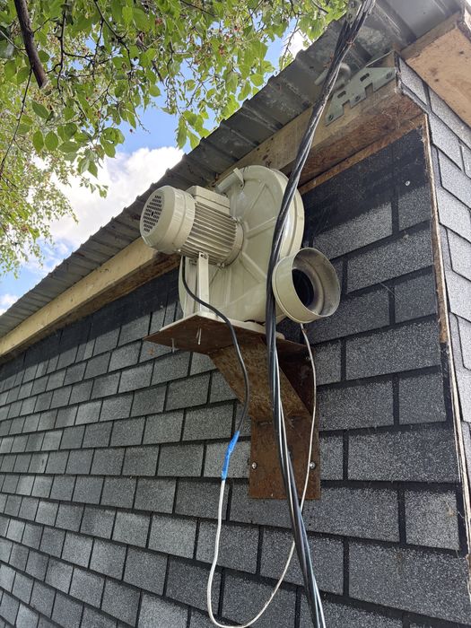 Мангал в комплекте с вытяжкой