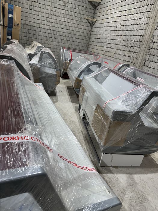 Витринный холодильник проиышленный