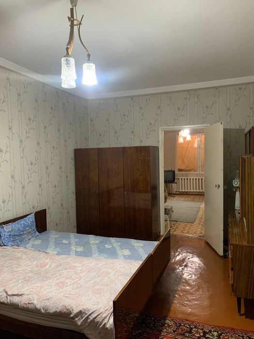 Yunusobod tumani 6 kvartlda 3 xonali kvartira sotiladi.