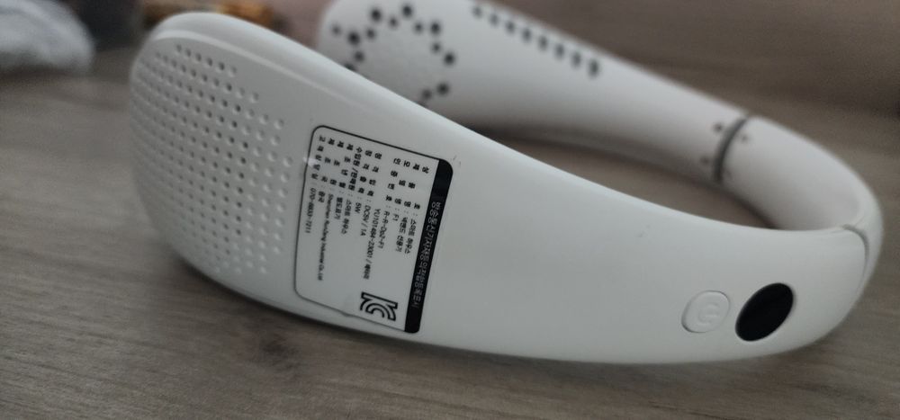 Портативный вентилятор на шею