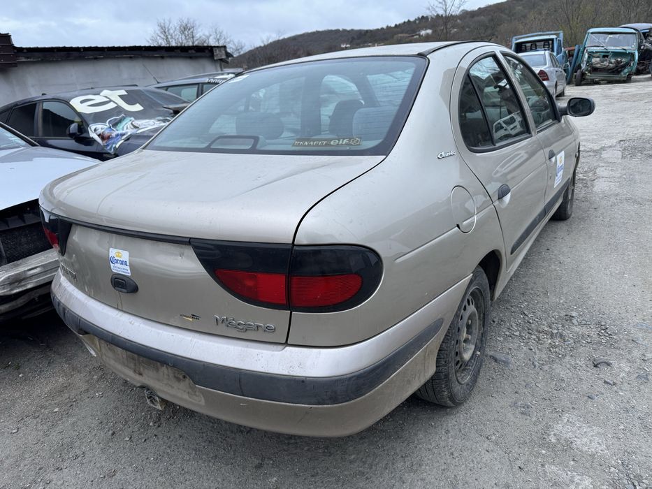 Reno Megan 1.6i 90hp 1997г На Части