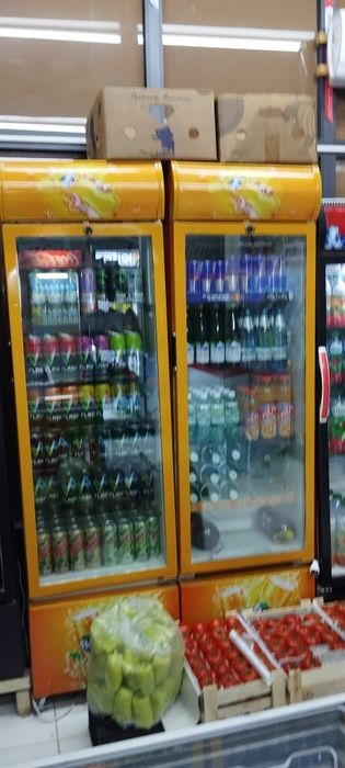 Vitrina xaladilniklar sotiladi