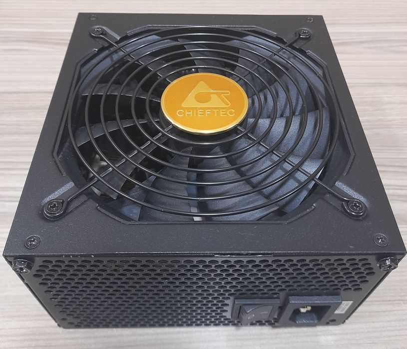 Продам блок питания chieftec proton 1000w
