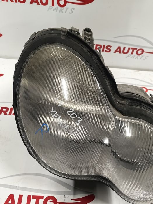 Десен фар Xenon Mercedes C class W203 / Мерцедес Ц класа 2000г.