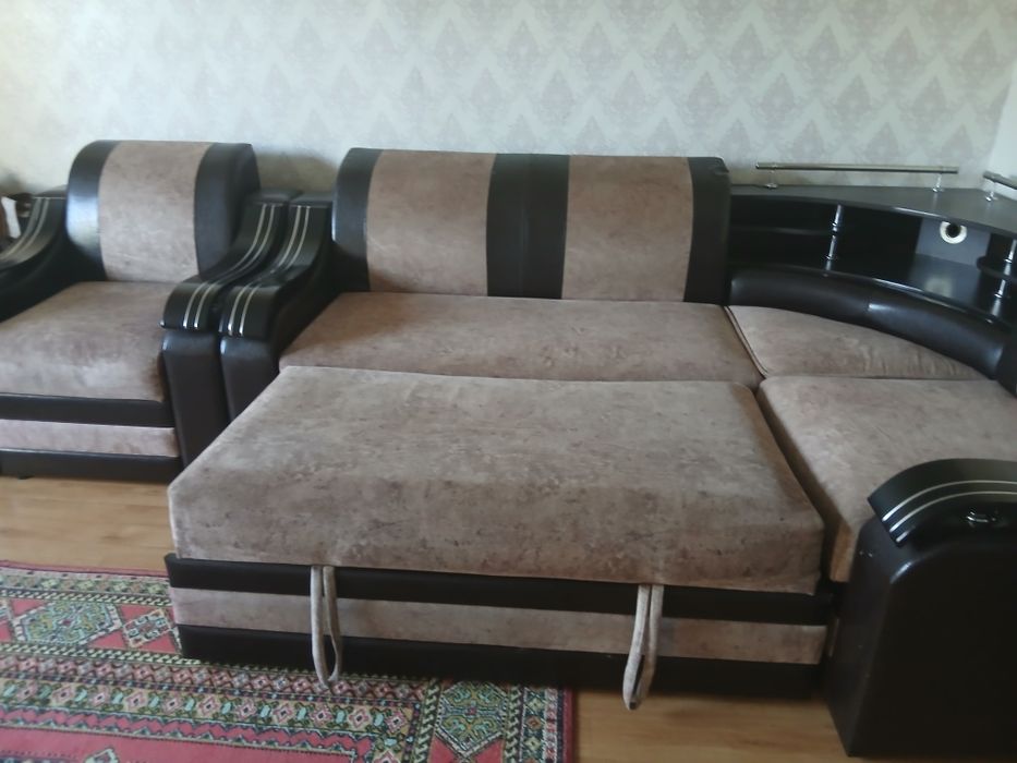 Продам угловой диван