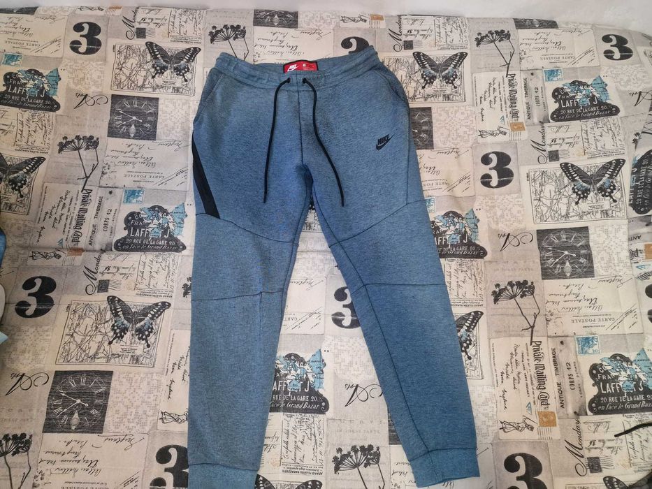 Оригинално долнище Nike Tech Fleece Blue