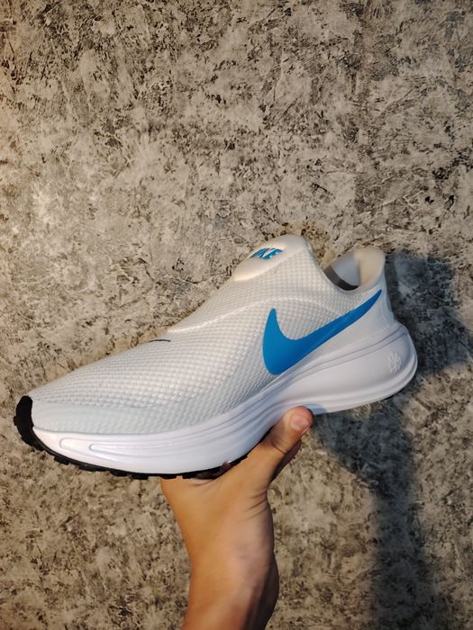 Прадам мужские кроссовки Nike Revolution 8 EasyOn