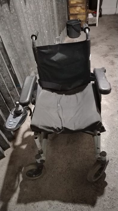 Продам инвалидную коляску. Электрически