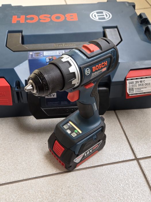 Акумулаторен винтоверт BOSCH GSR 18V-90 C 06019K6003 2 батерии зарядно