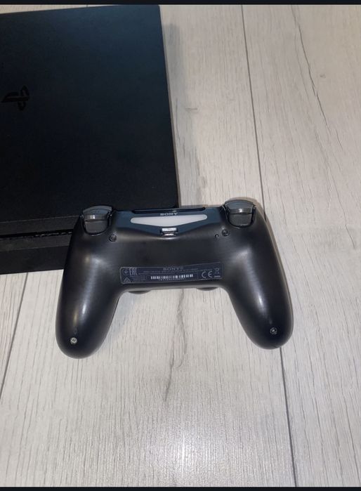 Playstation 4 slim