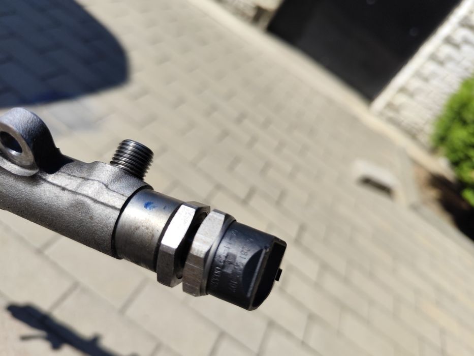 Rampă injecție/regulator presiune BMW X5 e70 235 cp completa cu regula