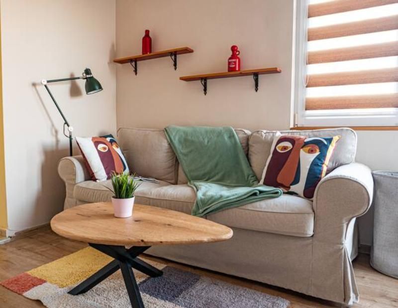 Дава се под наем Двустаен апартамент в Варна, Гръцка махала - 50 кв.м за 511 € - Снимка #1