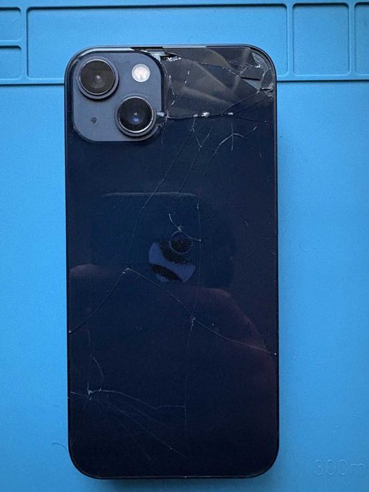 iPhone 13 128GB за части