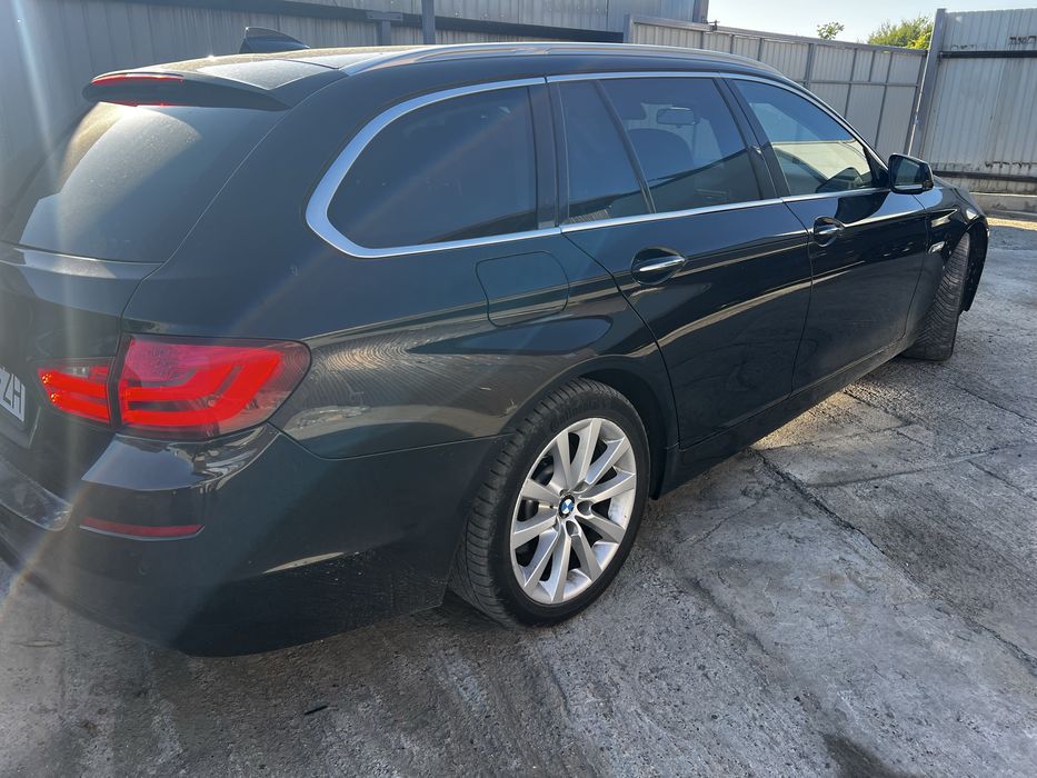 Dezmembrez bmw f11 3.0d n57 245cp volan stanga
