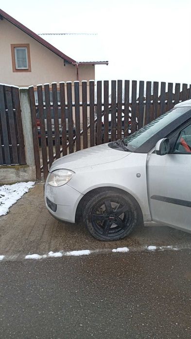 Vând Skoda romster