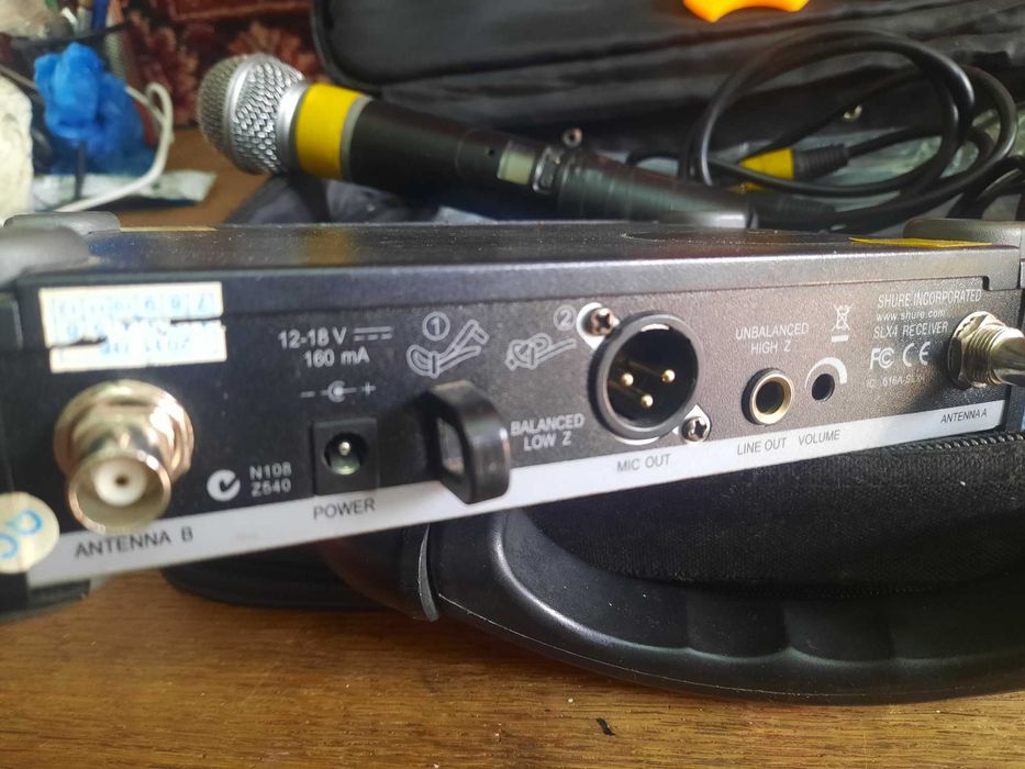 Продается Shure SLX