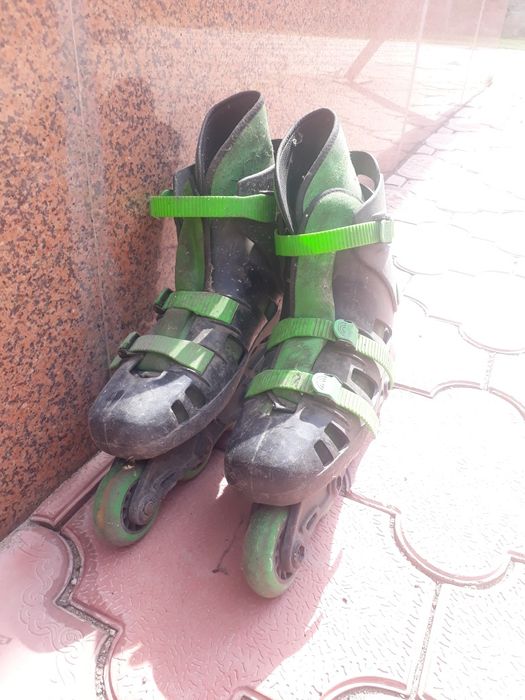 Продам роликовые коньки