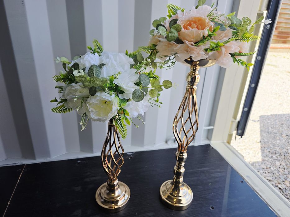 Цветна топка за декорация на сватба