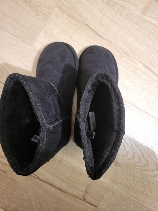 Vând cisme fete nr 34 noi