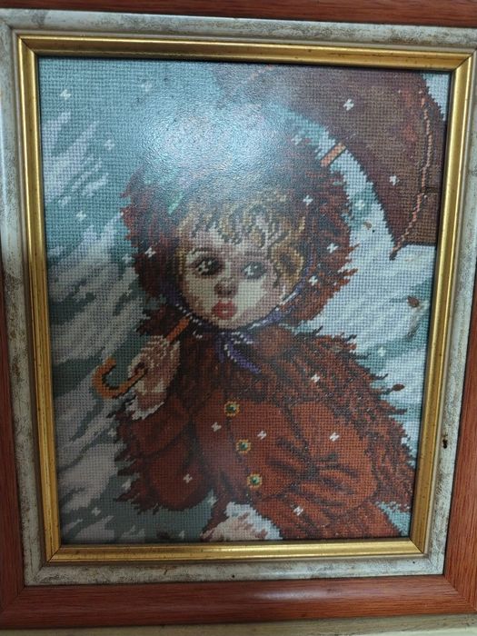 Гоблени "МАДОНА С ГРОЗДЕТО," и други