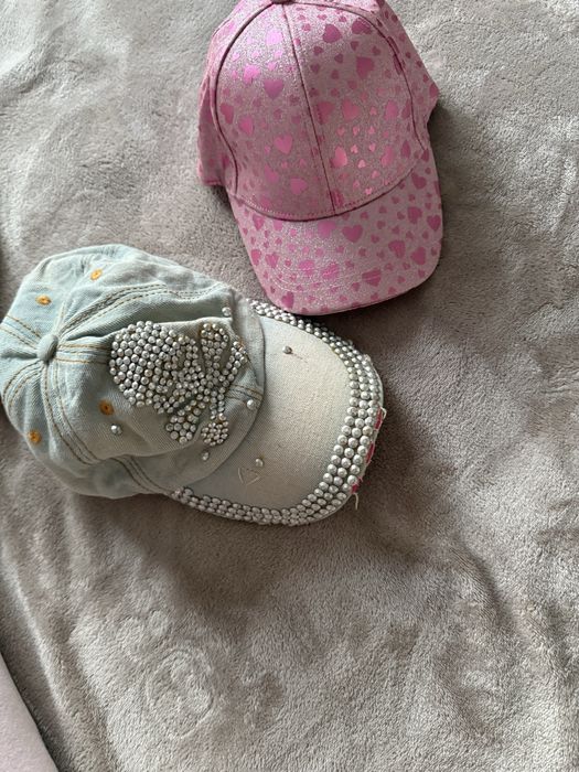 Sepci de vara,pret pentru ambele