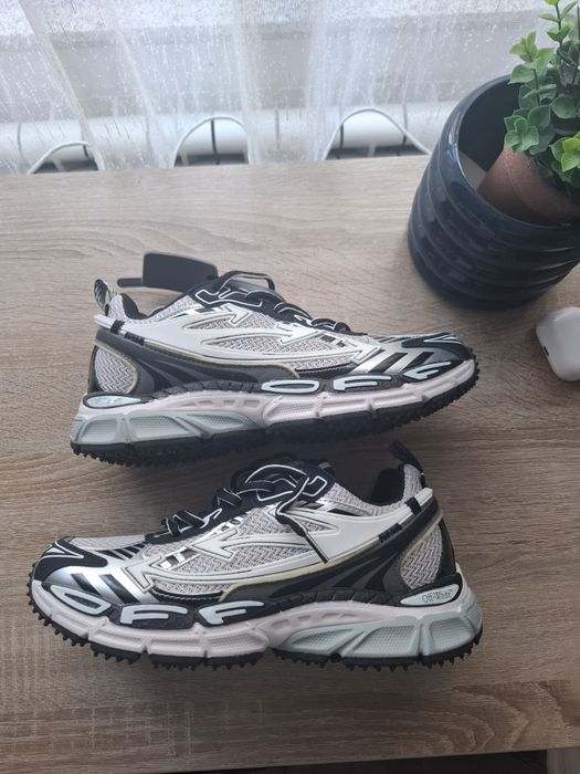 Off White Be Right Back 43