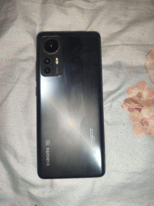 Телефон XIAOMI HAIPER OS 12,   128 память, экран супер амулет,