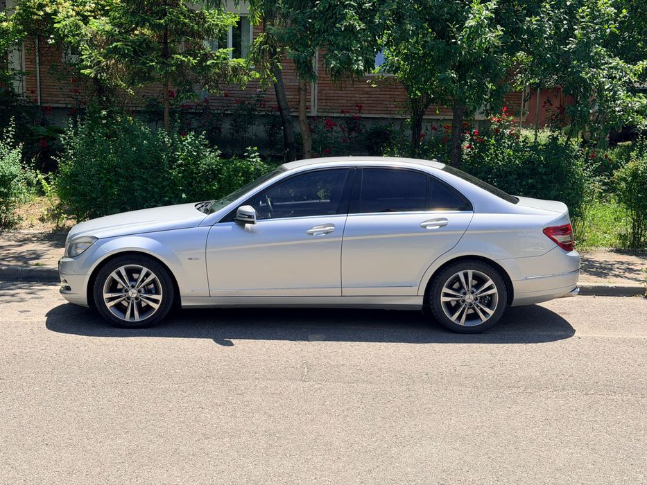 MERCEDES-BENZ C-Class 2010 — imagine 2