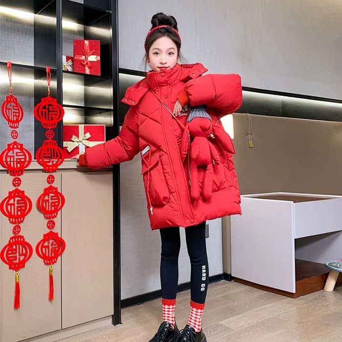 Куртка на девочек новая