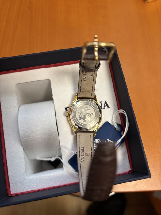 НОВ дамски часовник Festina Swiss made