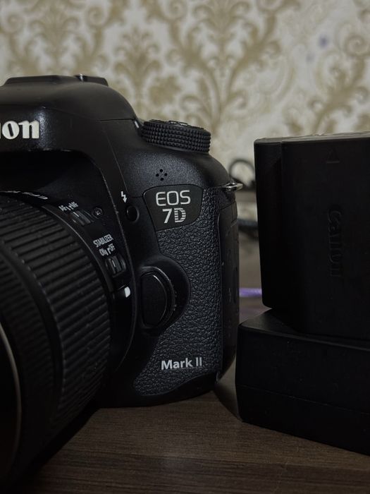 Фотоппарат canon eos 7D mark ii