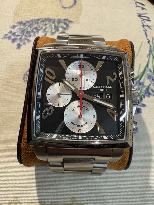 Продавам часовник Certina DS C 001514