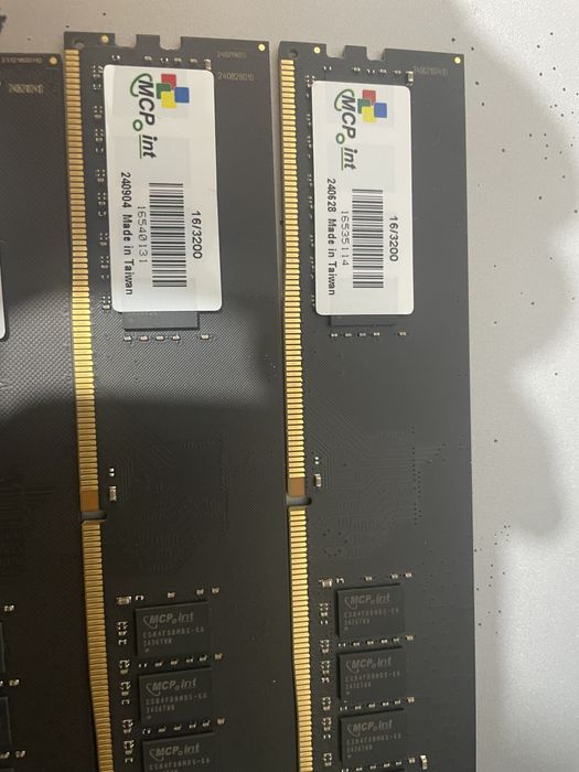 Продам ОЗУ DDR4 16Gb, 3200