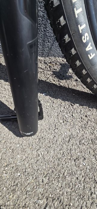 Furca Rock Shock  si roata fata 29"