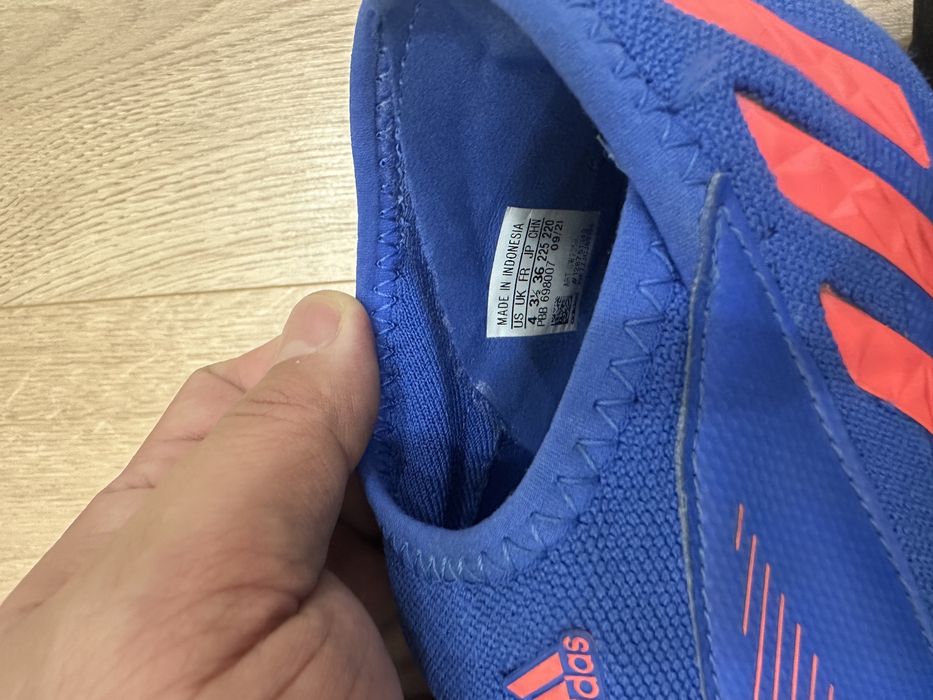 Adidas  крассовки 100% оригинал