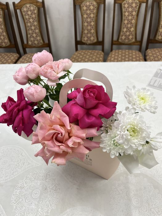 2 букет = 10000 тг