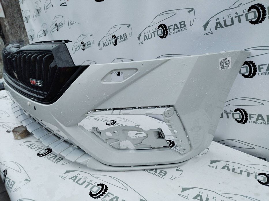 Bara fata Skoda Octavia 4 VRS  an 2019-2020-2021-2022-2023