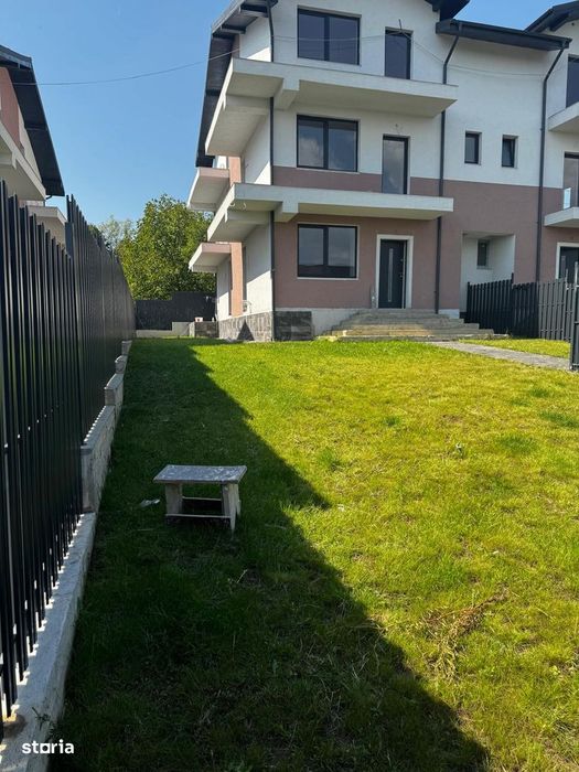 Vilă Duplex de Vis în Poiana Câmpina, Aer Curat, Liniște și Natură