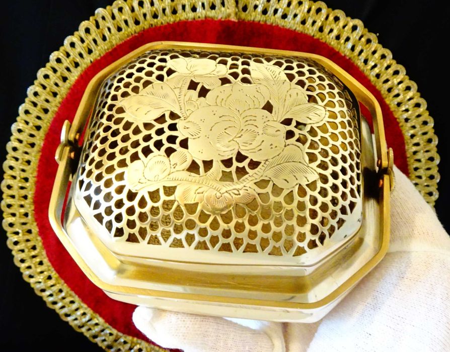 Старинно бронзово кандило,кадило,тамянник,ажур,цветя.